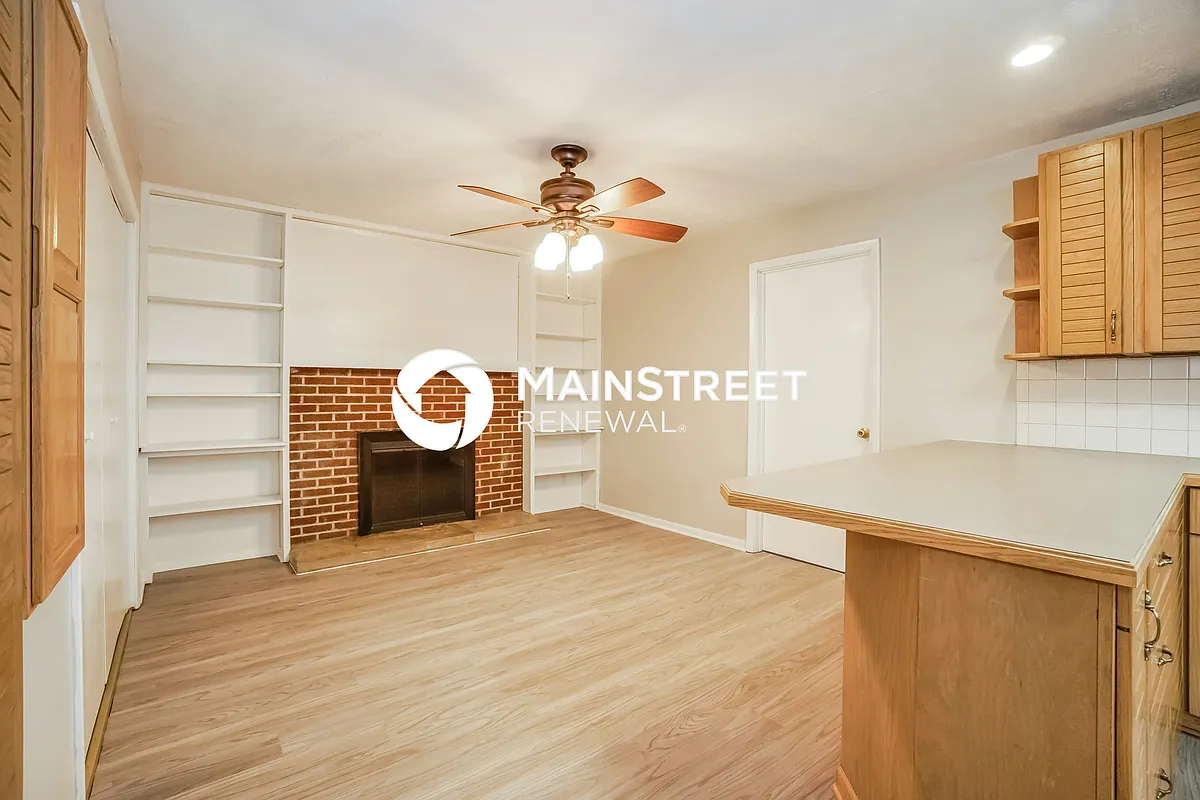 Living Room - 174 Lincolnshire Rd