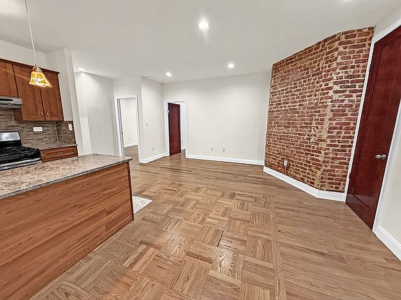 3rd image of 500 Fort Washington Ave APT B2