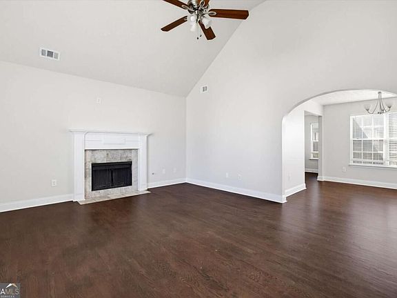 2nd image of 104 Chartres St