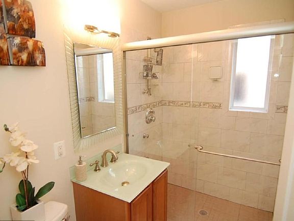 Beautiful bathroom with jets!