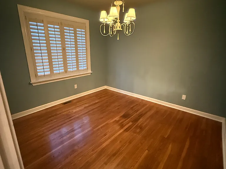 1137 Gilbert Ave — Photo 6