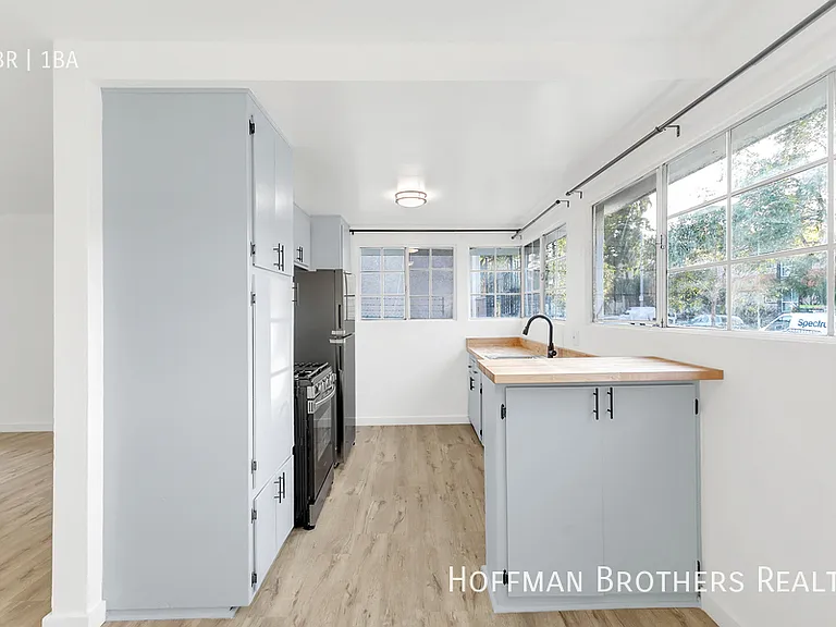 3934 Gibraltar Ave #8 — Photo 2