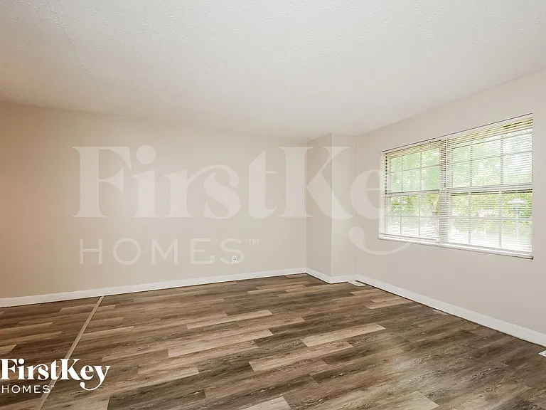 1835 Stilton Ct — Photo 7