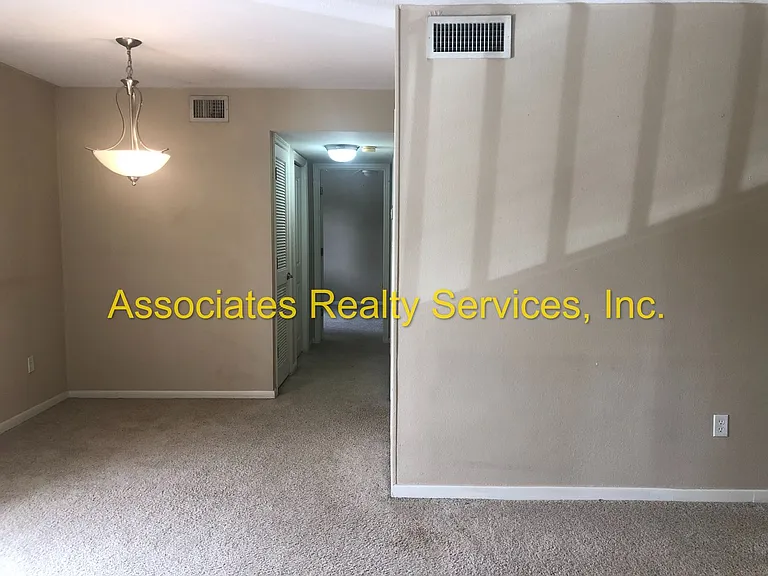 507 NW 39th Rd #212 — Photo 6