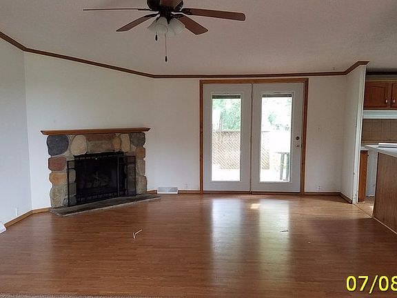 Additional Living Room