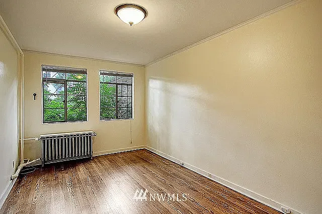 4204 11th Ave NE #1 — Photo 4