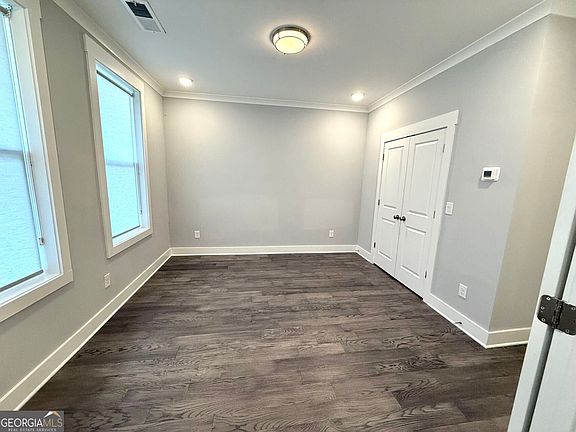 5th image of 1031 Robert Smalls Way