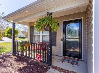 1645 Farningham Ln, Burlington, NC 27215
