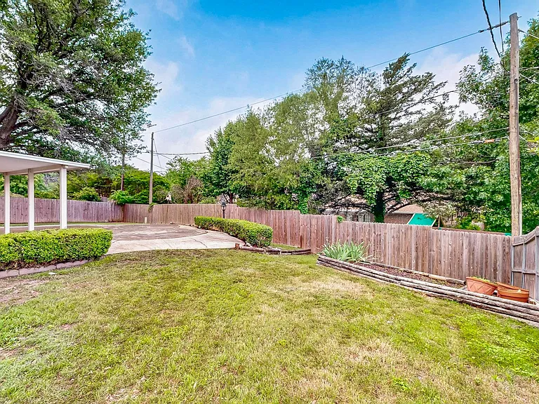 3965 Singleleaf Ln — Photo 17