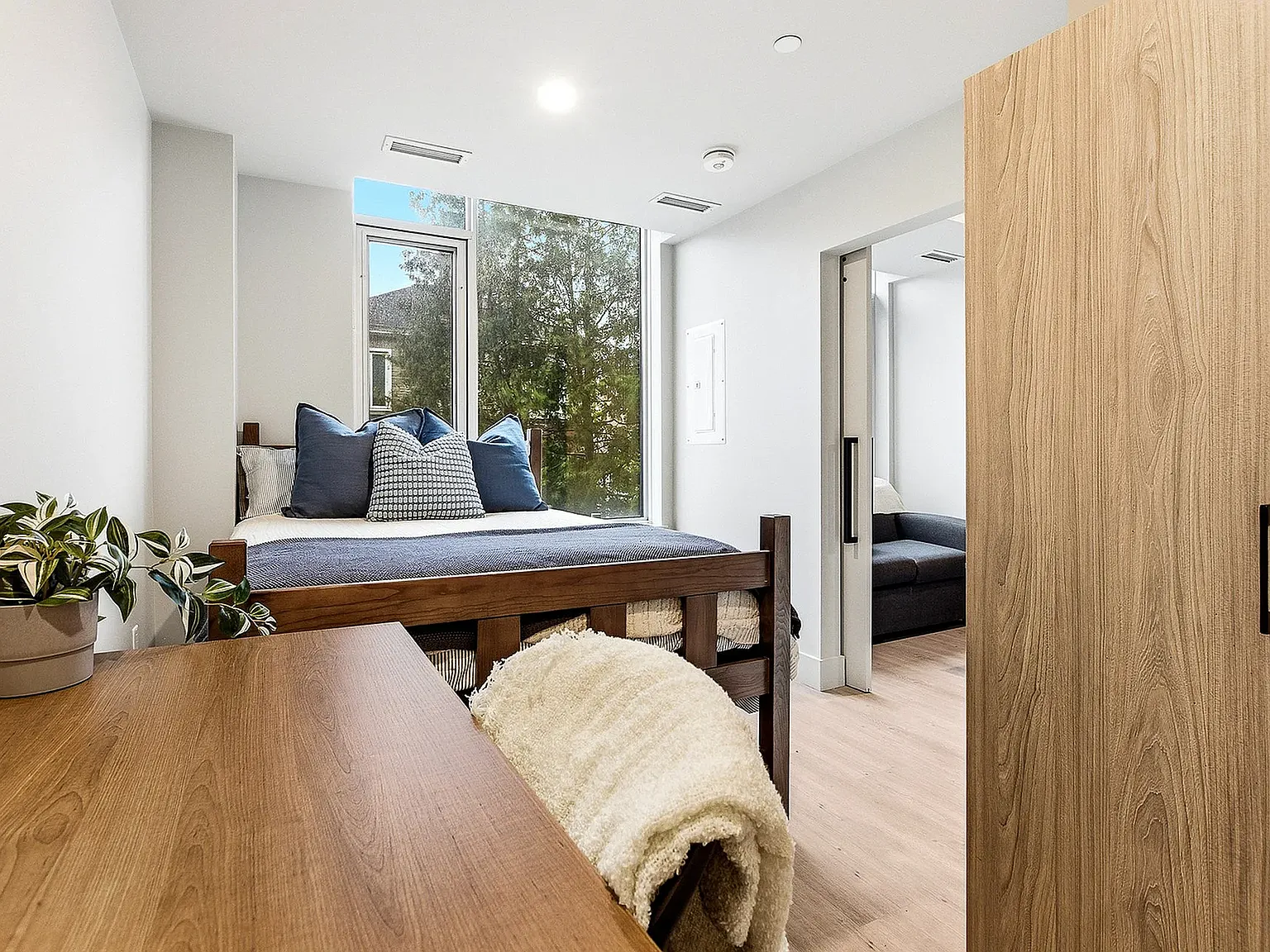 Hillside Apartments — Photo 2