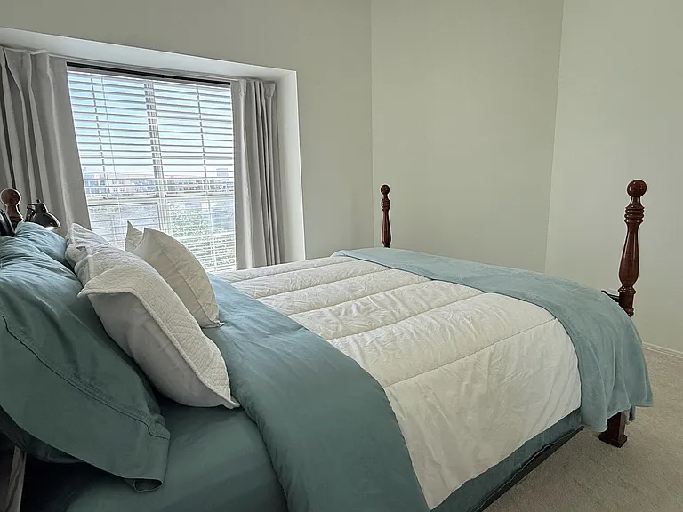 921 Marine Dr — Photo 14