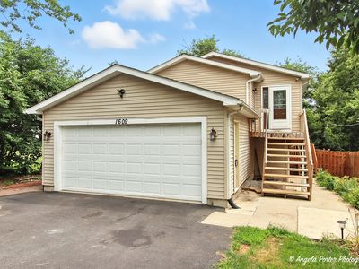 1609 Kenmore Ave, Round Lake Beach, IL, 60073