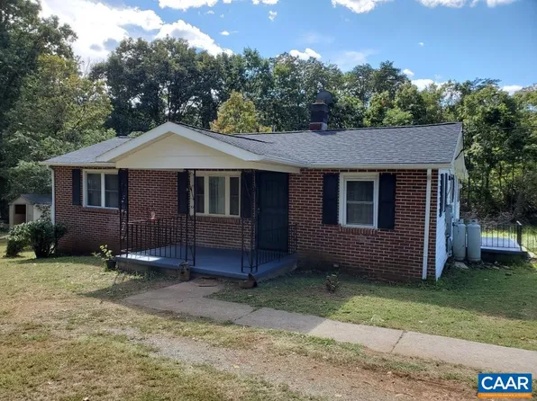 674 P And B Dr, Keswick, VA 22947