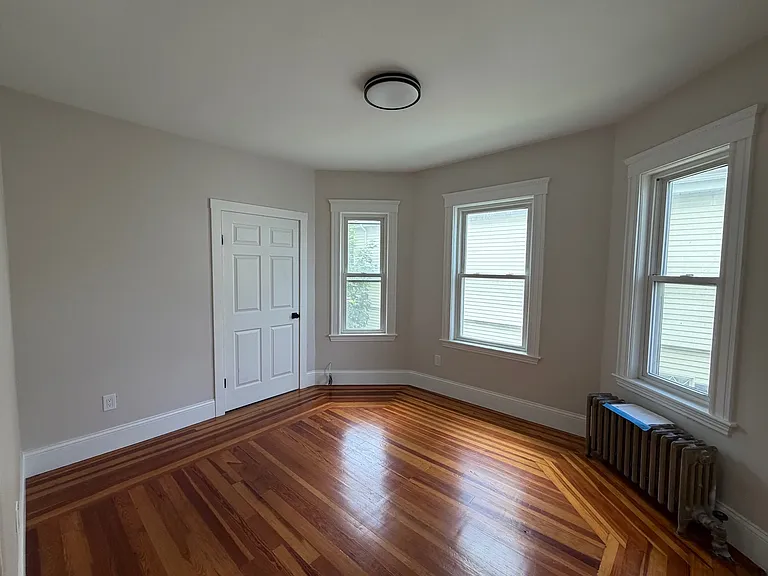27 Warner St — Photo 12