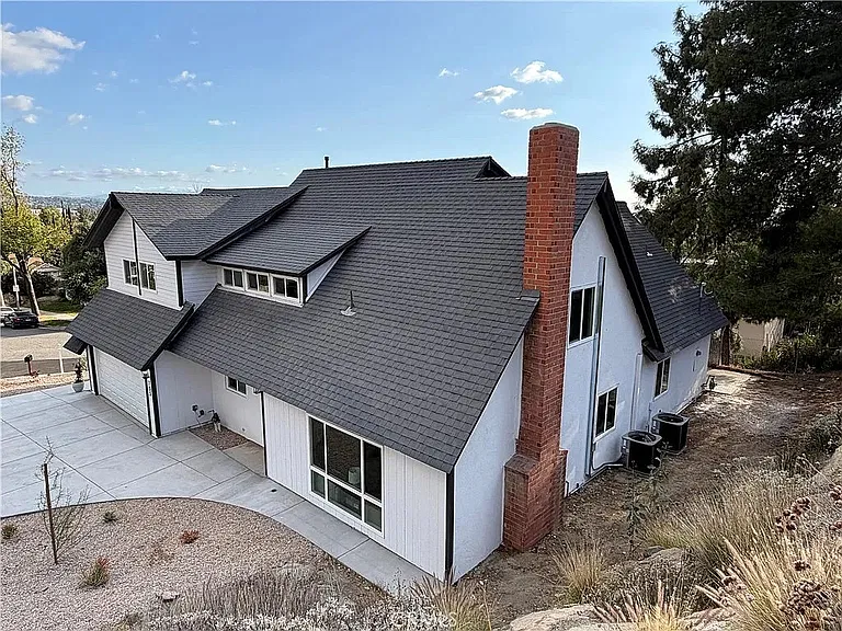 755 Huston Dr — Photo 18