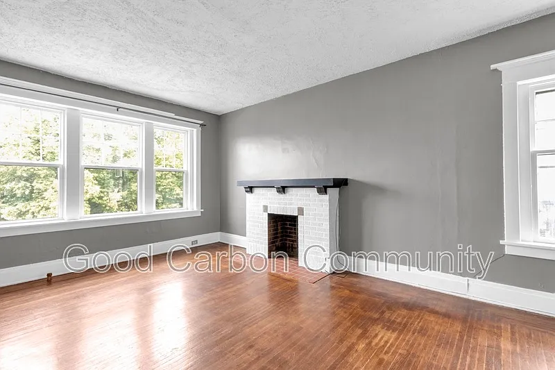 3 bed, 1.0 bath, $1,395 — Photo 3