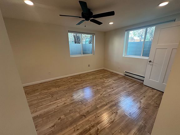 5th image of 2039 E Michigan Ave S #Basement