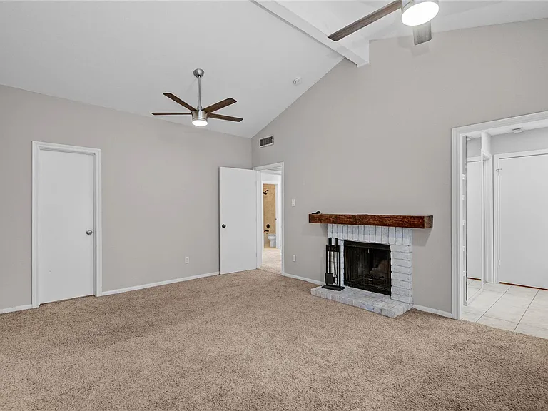 11711 Memorial Dr #11 — Photo 25