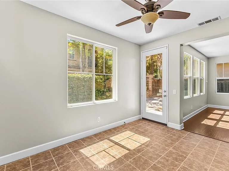 28403 Ravenna St — Photo 26