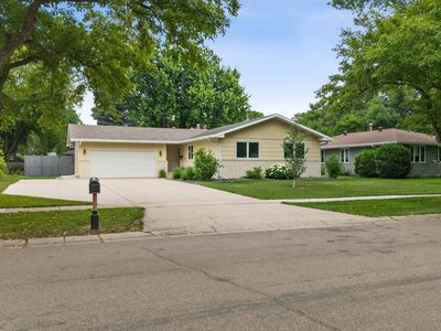 14 35th Ave NE, Fargo, ND, 58102