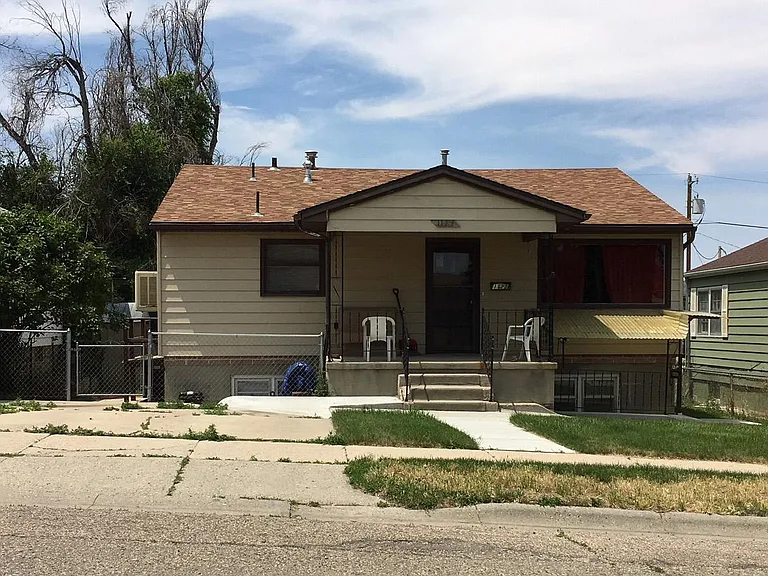 1122 S Cedar St — Photo 1