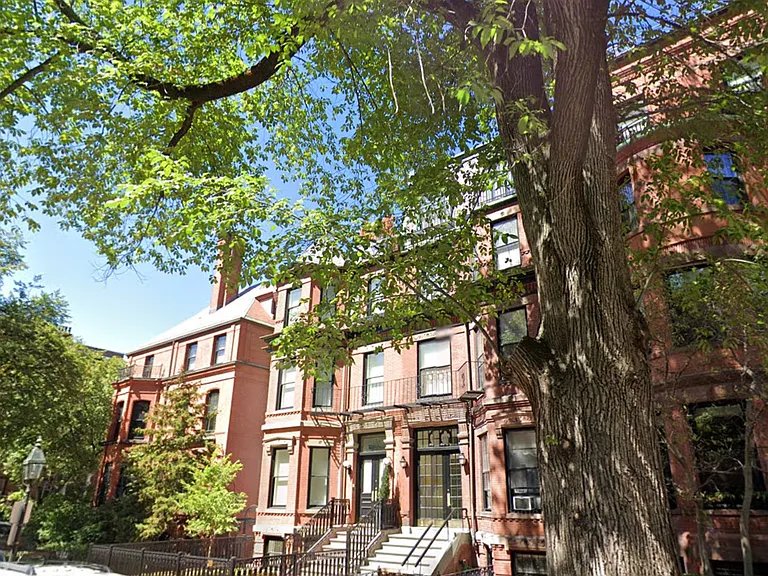 277 Marlborough St — Photo 2