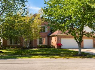 33 Carlyle Ln, Buffalo Grove, IL