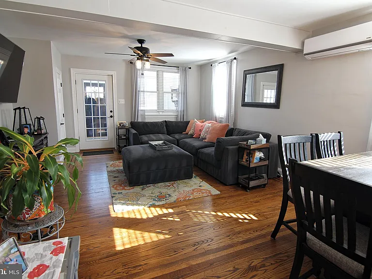 215 W 9th Ave — Photo 5