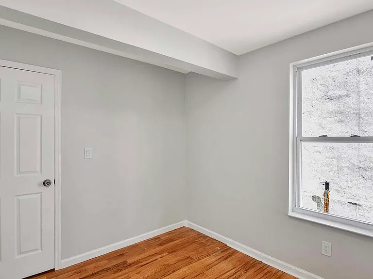 132 William St #1 — Photo 3