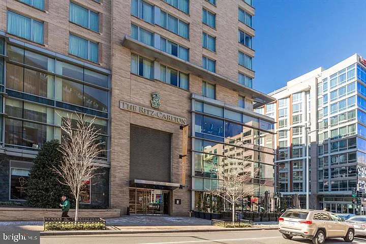 2201 L St NW #612 — Photo 31