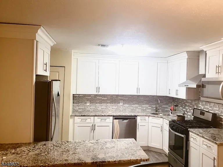 24 McChesney Ct — Photo 8