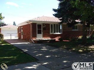 15242 College Ave, Allen Park, MI 48101