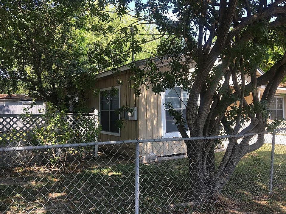 2nd image of 111 N Cypress St