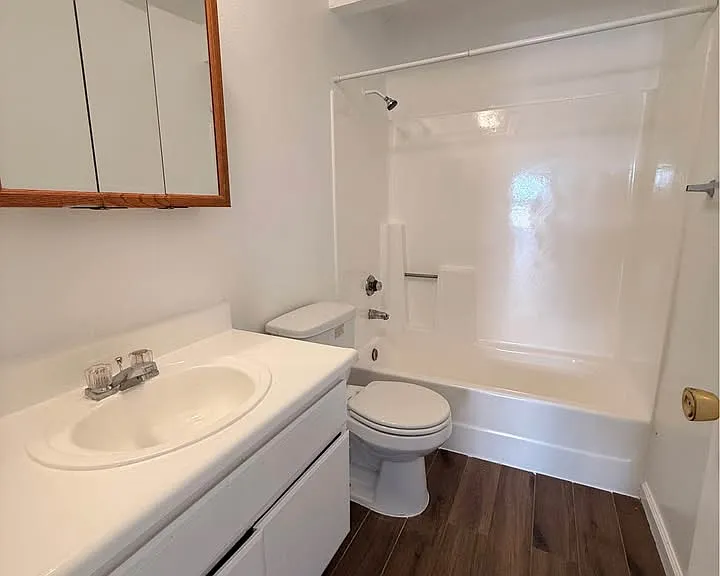 38604 10th St E #15 — Photo 9