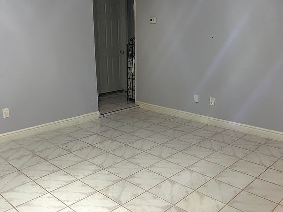 4th image of 2809 Dogwood Park Dr
