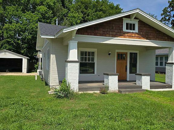 4th image of 712 N 5th St
