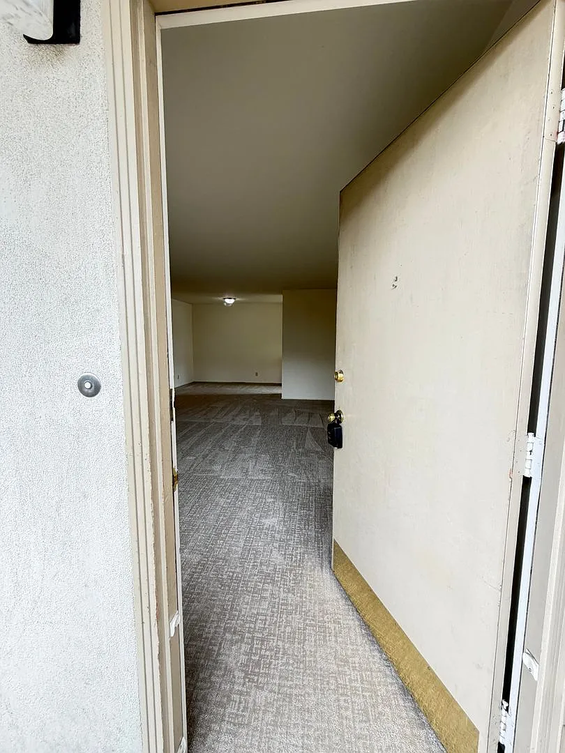 2217 Otis Drive — Photo 3