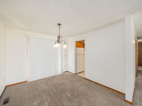 4th image of 229/231 W Kedlin Ave