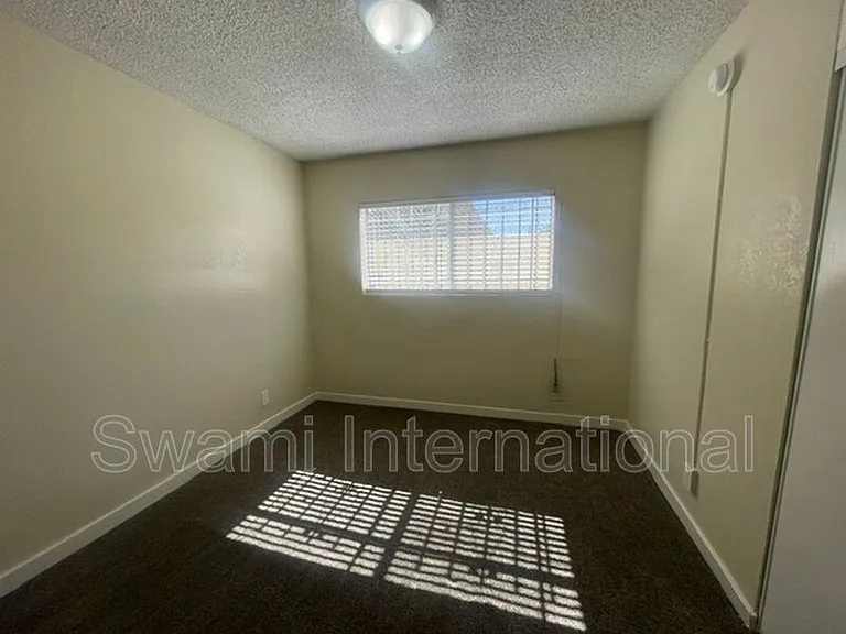 400 E 120th St #5 — Photo 13