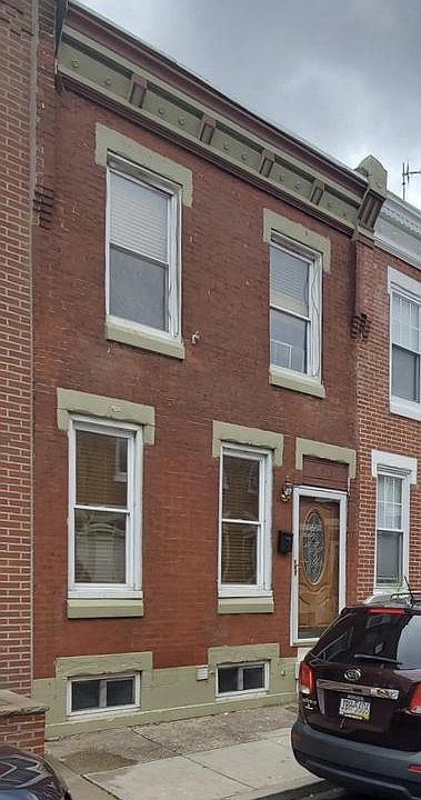 1st image of 326 Daly St