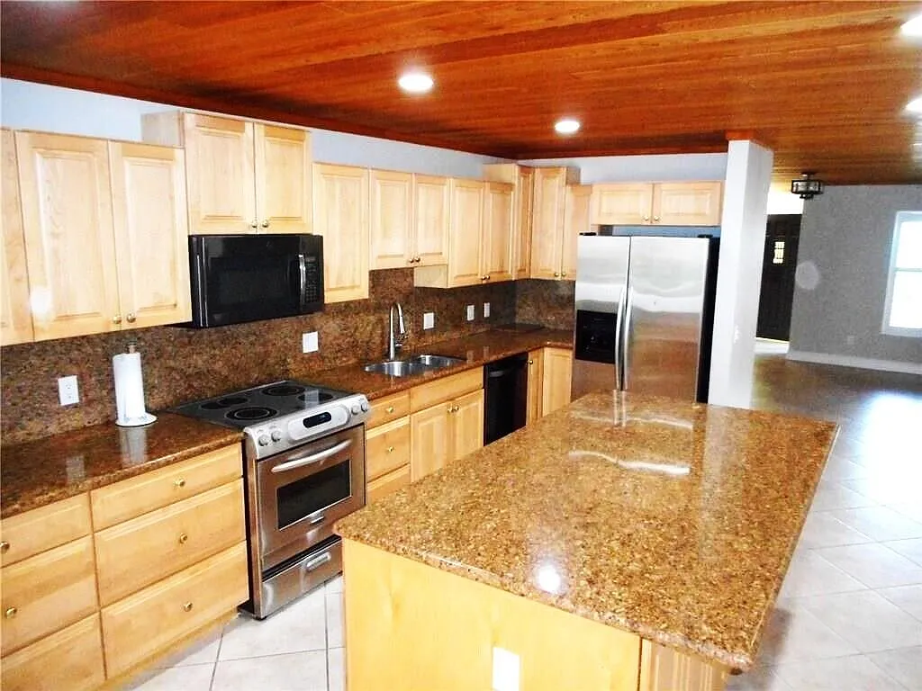 2 bed, 2.0 bath, 1728 sqft, $3,000 — Photo 3