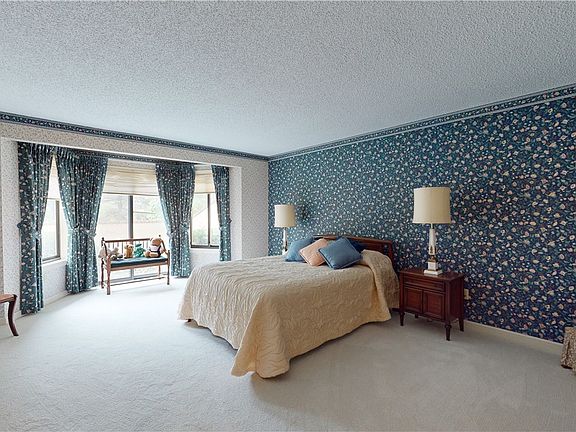 3rd image of 1756 Brookwood Dr