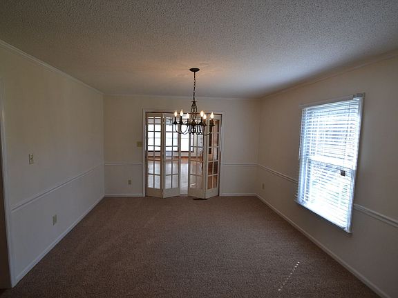 3rd image of 120 Brimwood Ct