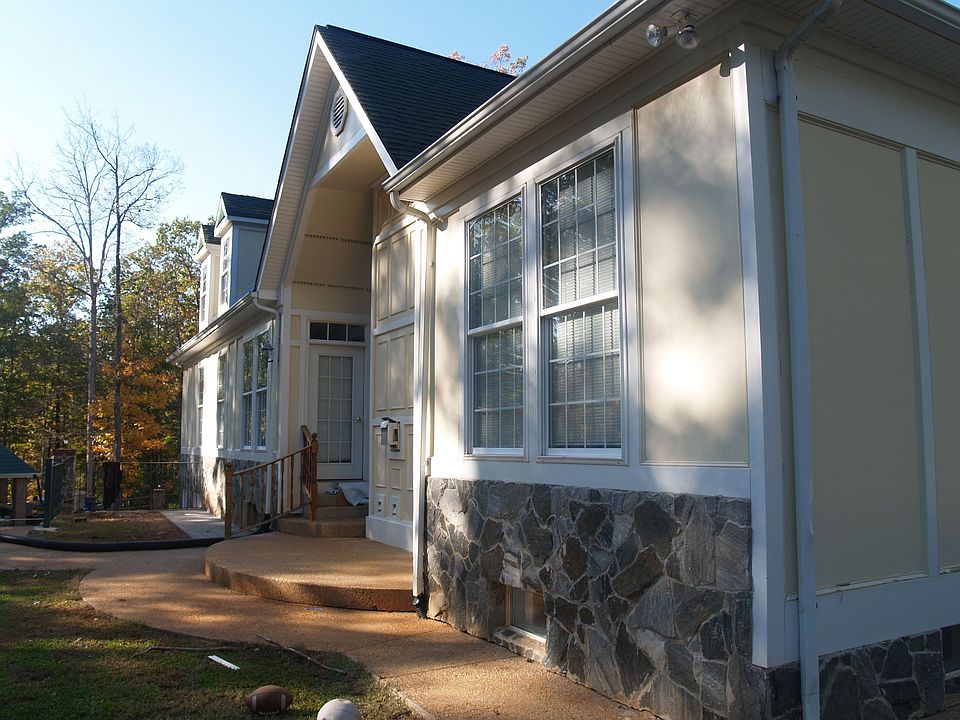 1st image of 4546 Richards Fort Ln