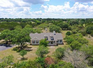 208 Red Oak Dr, Boerne, TX 78006