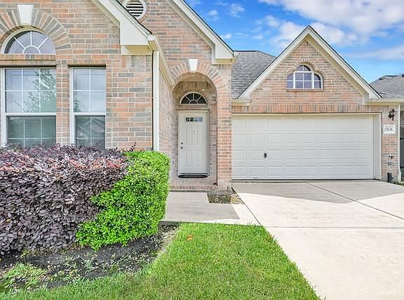 4th image of 15838 Pleasant Green Cir