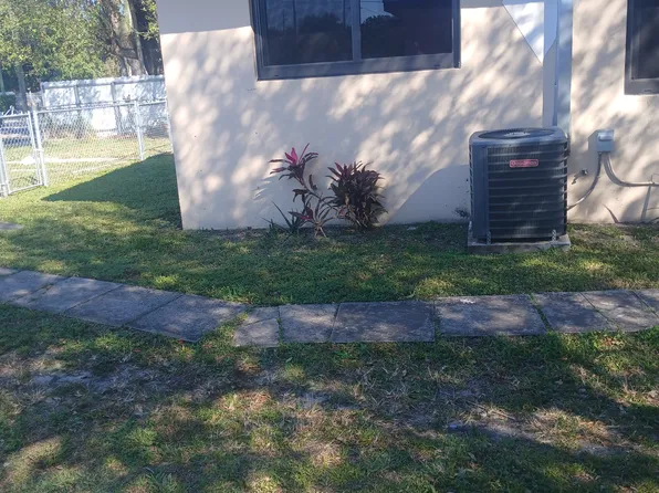 1452 NW 111th St, Miami, FL 33147