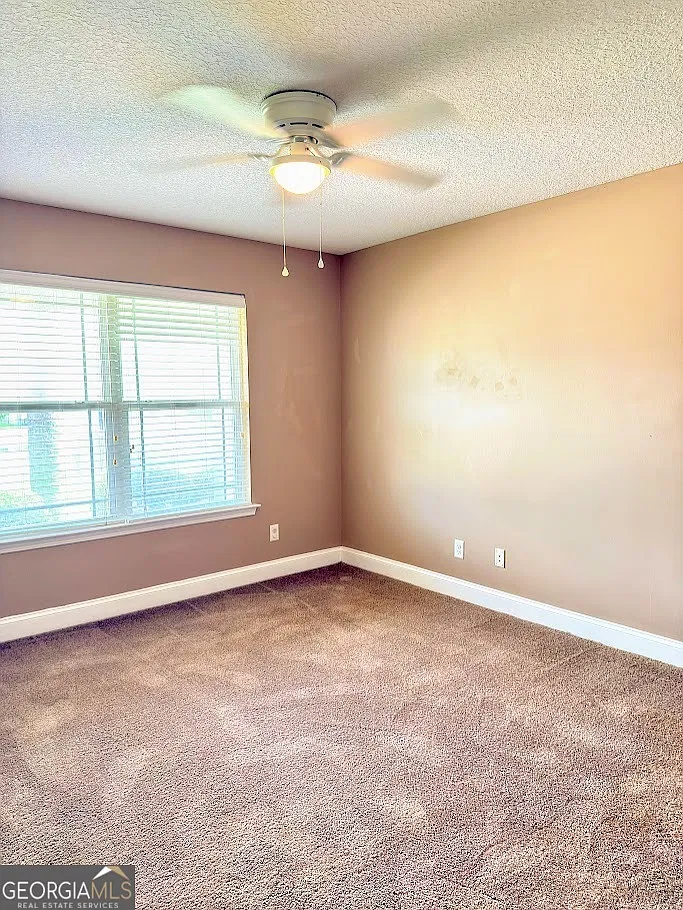 3 bed, 2.0 bath, 1322 sqft, $1,795 — Photo 3
