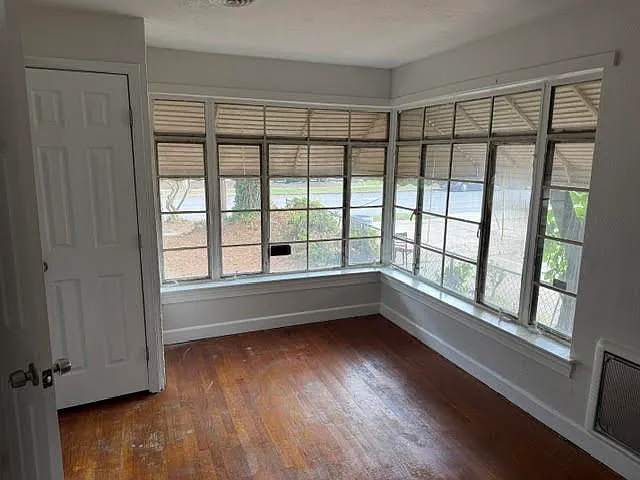 2738 Corprew Ave — Photo 8