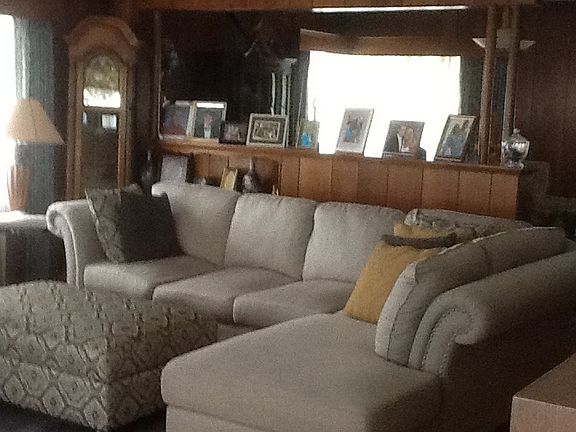 3rd image of 1701 Emoriland Blvd